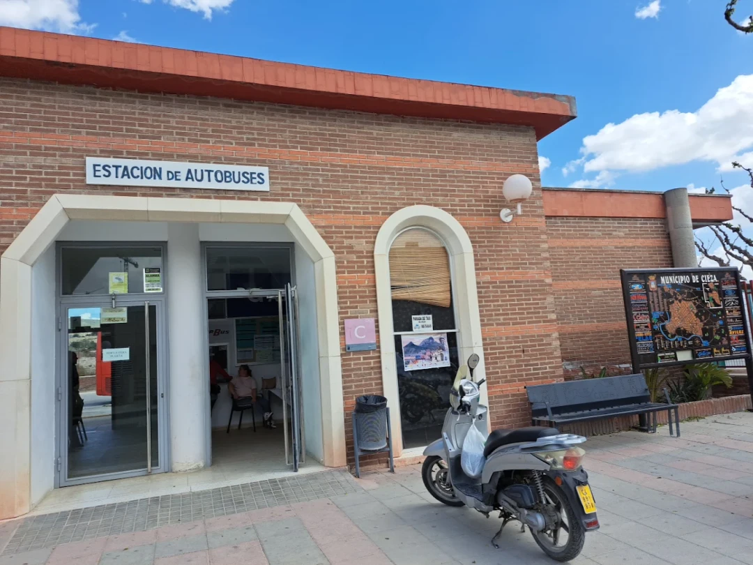 Estación de autobuses de cieza