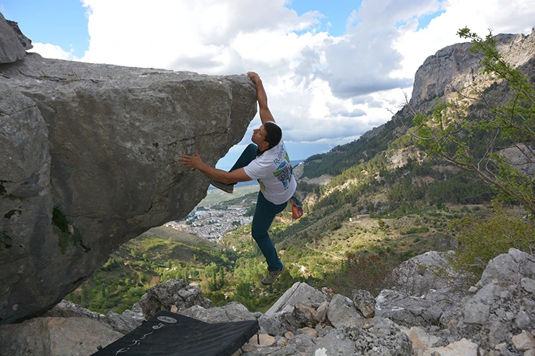 Escalada En Bloque Riogazas Cazorla