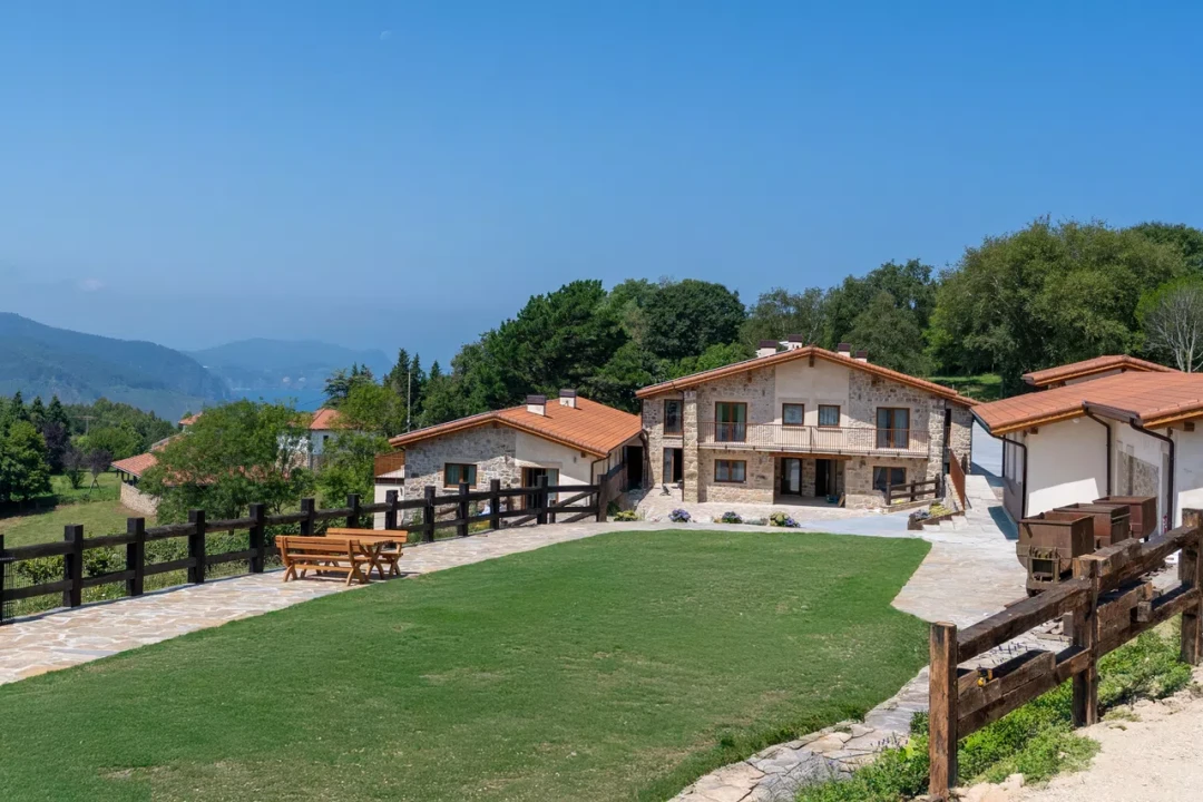 APARTAMENTOS TURÍSTICOS ELEXBURU LANDA