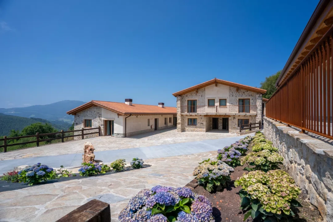 APARTAMENTOS TURÍSTICOS ELEXBURU LANDA