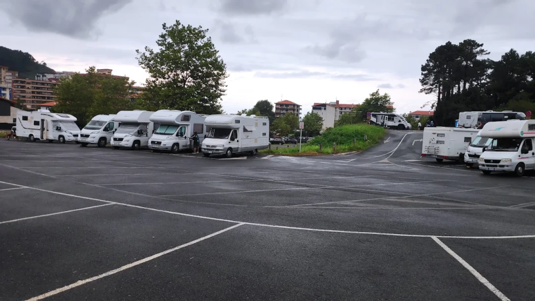 AREA DE AUTOCARAVANAS DE BENTA