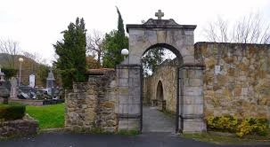 CEMENTERIO DE BAKIO