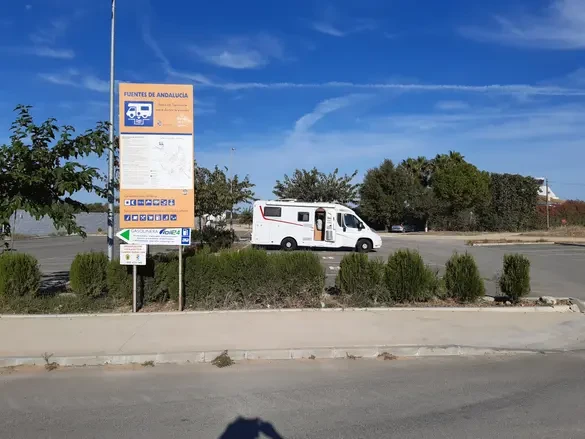 Área de autocaravanas Fuentes de Andalucía