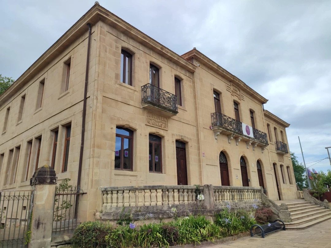 La Casa Consistorial - Antiguas escuelas