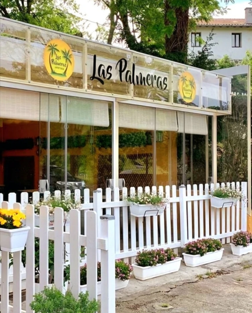 Las Palmeras