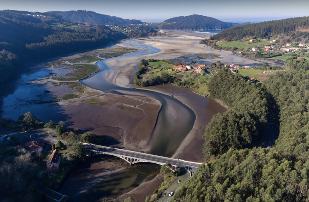 Esteiro do río das Mestas
