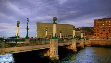 Faro de la Plata, entre San Sebastián y Pasaia