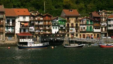 Faro de la Plata, entre San Sebastián y Pasaia