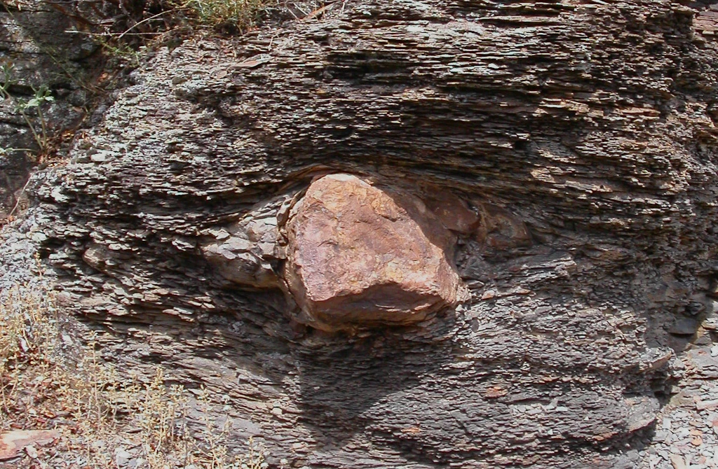 Dropstone Checa