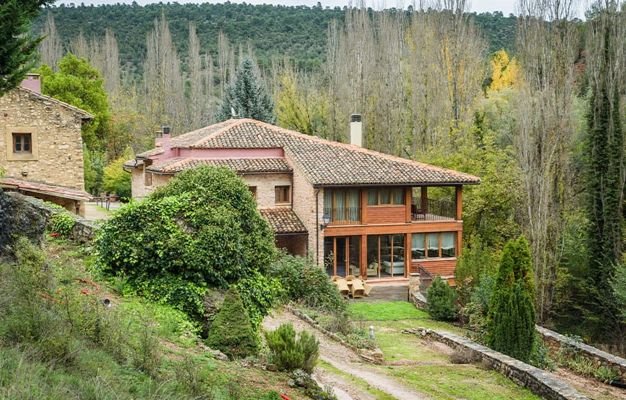 Cuevas Minadas-Casa Bullones