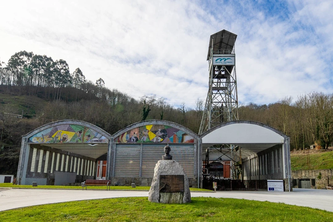 Pozo Fondón y Archivo Histórico de HUNOSA