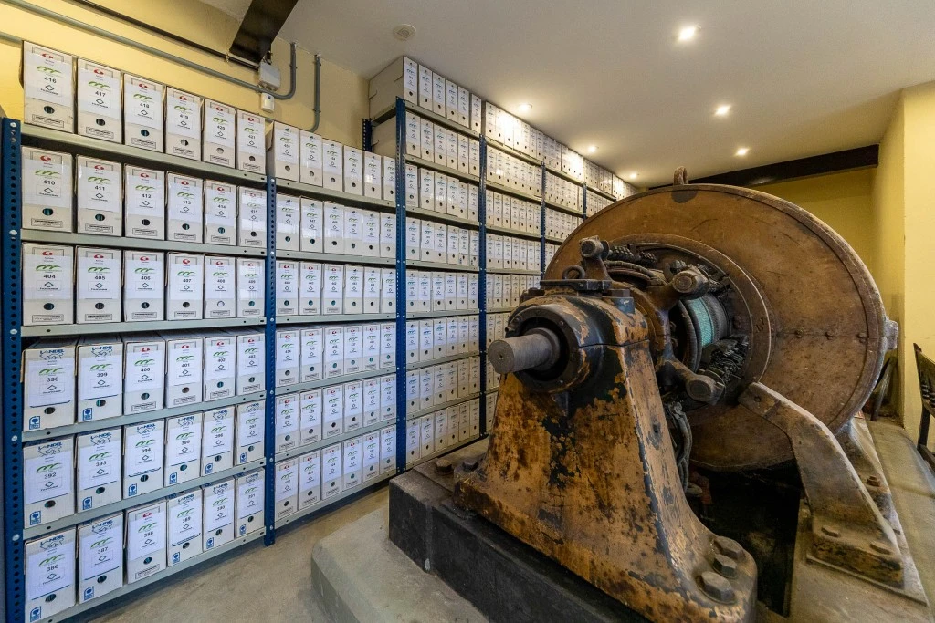 Pozo Fondón y Archivo Histórico de HUNOSA
