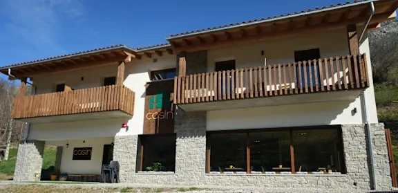 Albergue Casín Hostel