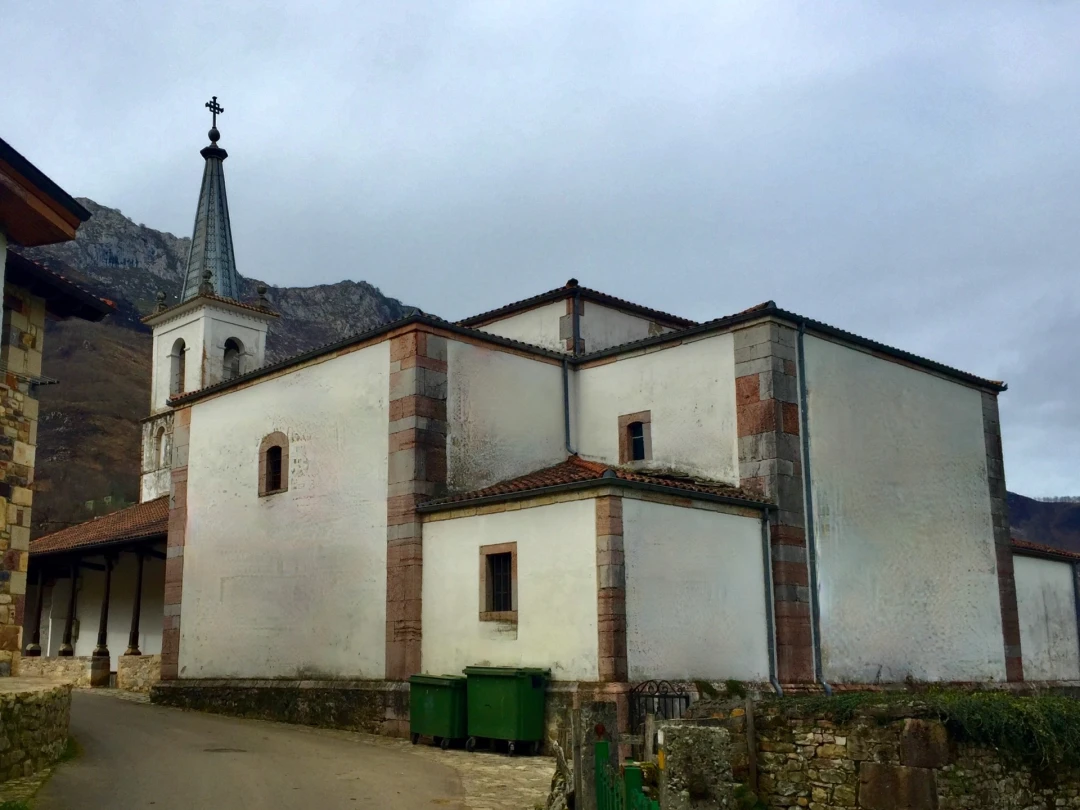 Iglesia de San Andrés de Agues