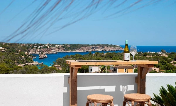 Hostal Cala Llombards