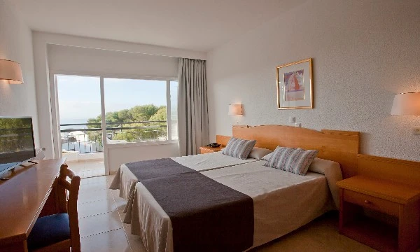 Hotel Cabot Cala Ferrera