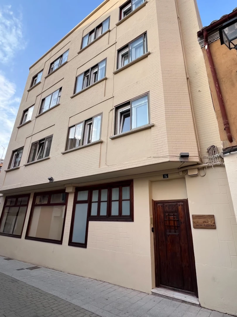 Hotel EntrePuertas
