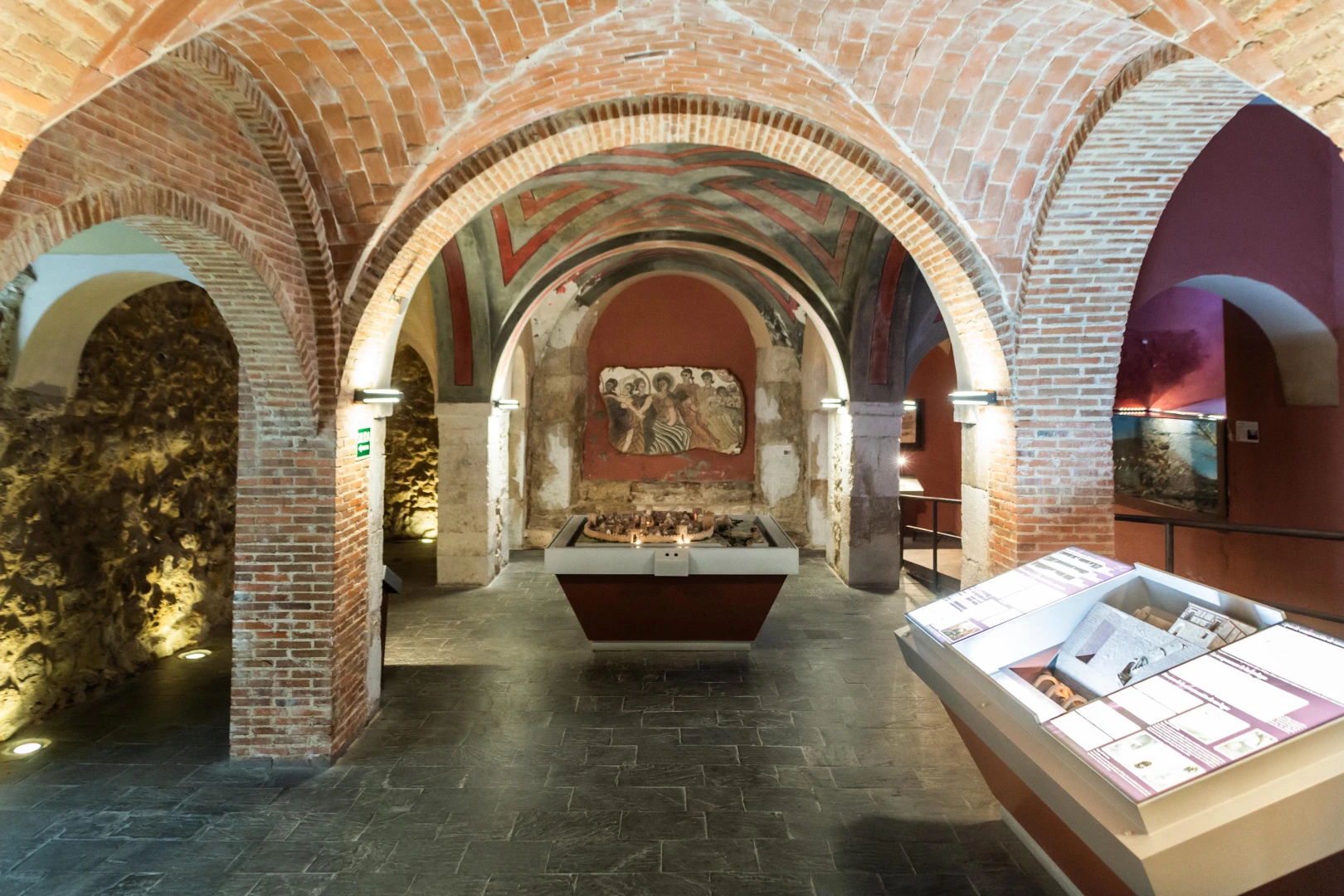 Centro de Interpretación de la Arquitectura del Vino (CIAVIN)