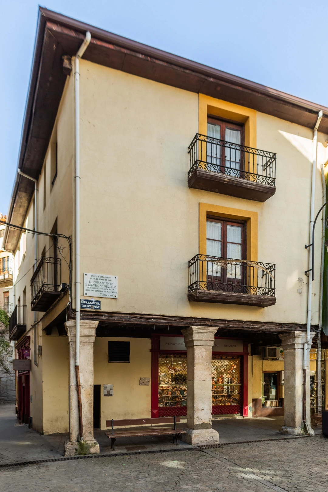 Casa Castellana (Siglo XVIII) – Comandante Requejo