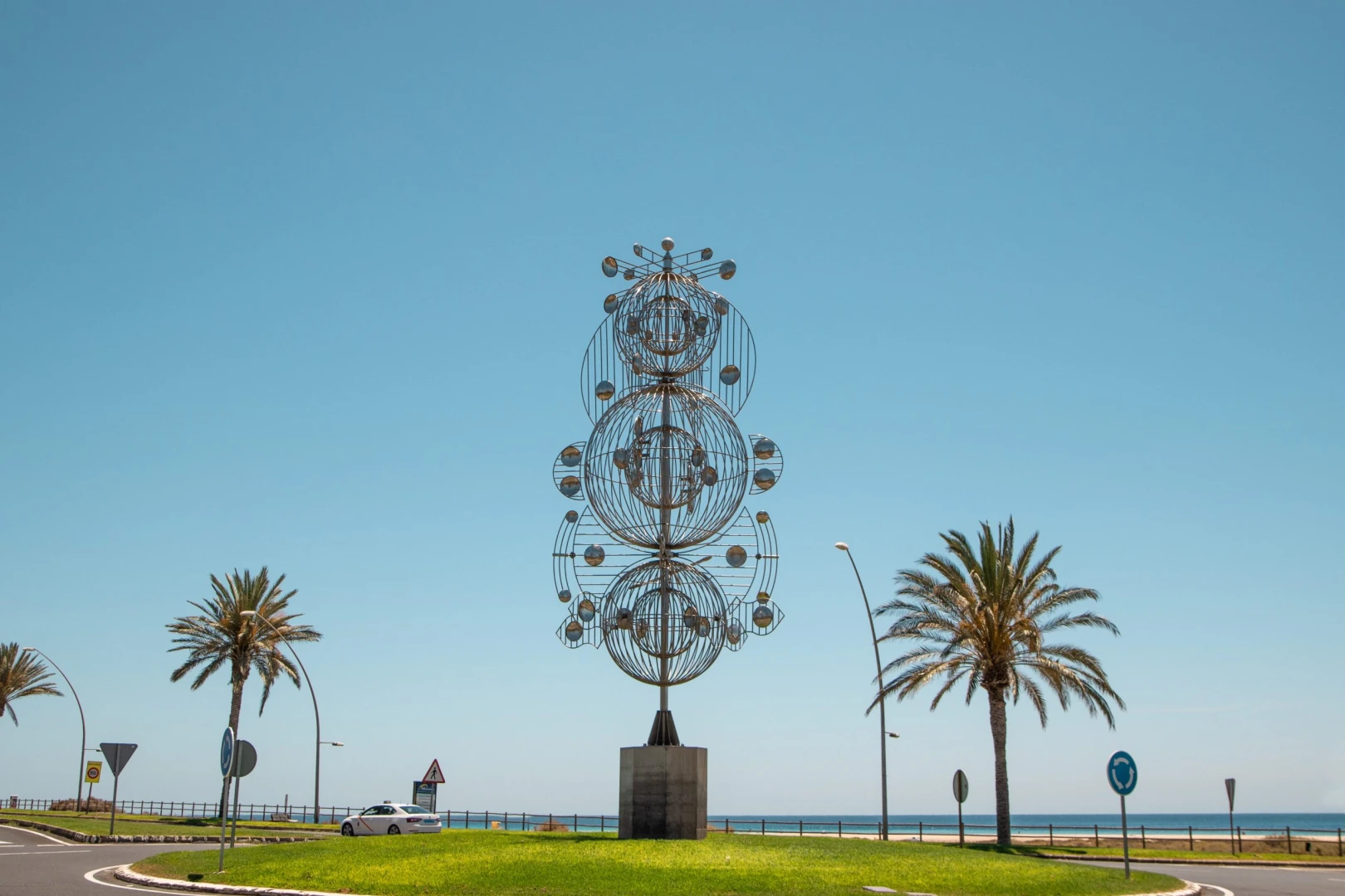 Fobos: Escultura móvil