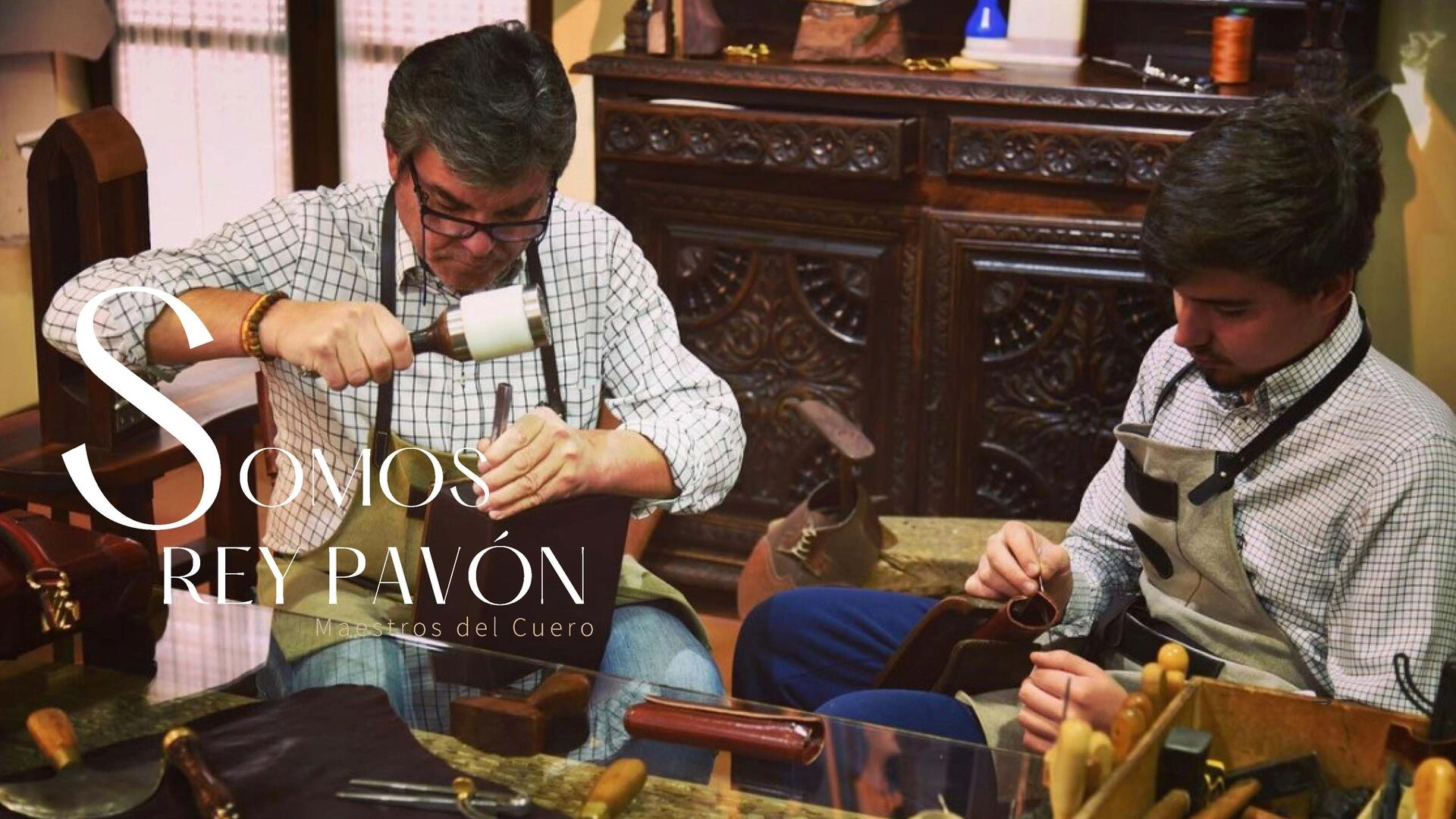 Rey Pavón (Maestros del cuero)