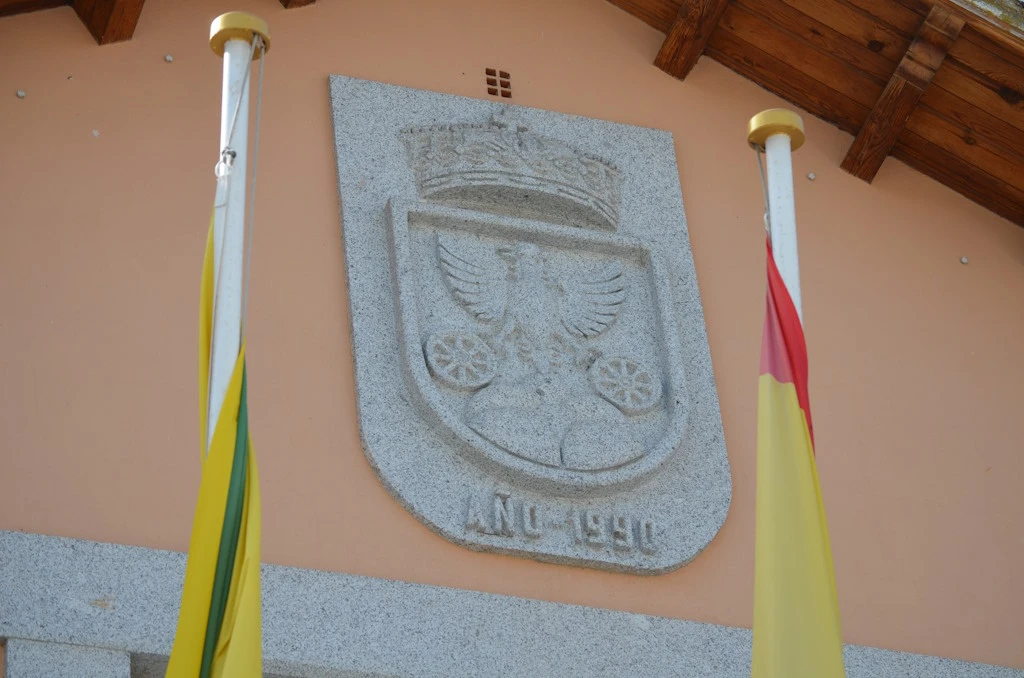 Ayuntamiento de Las Ventas con Peña Aguilera
