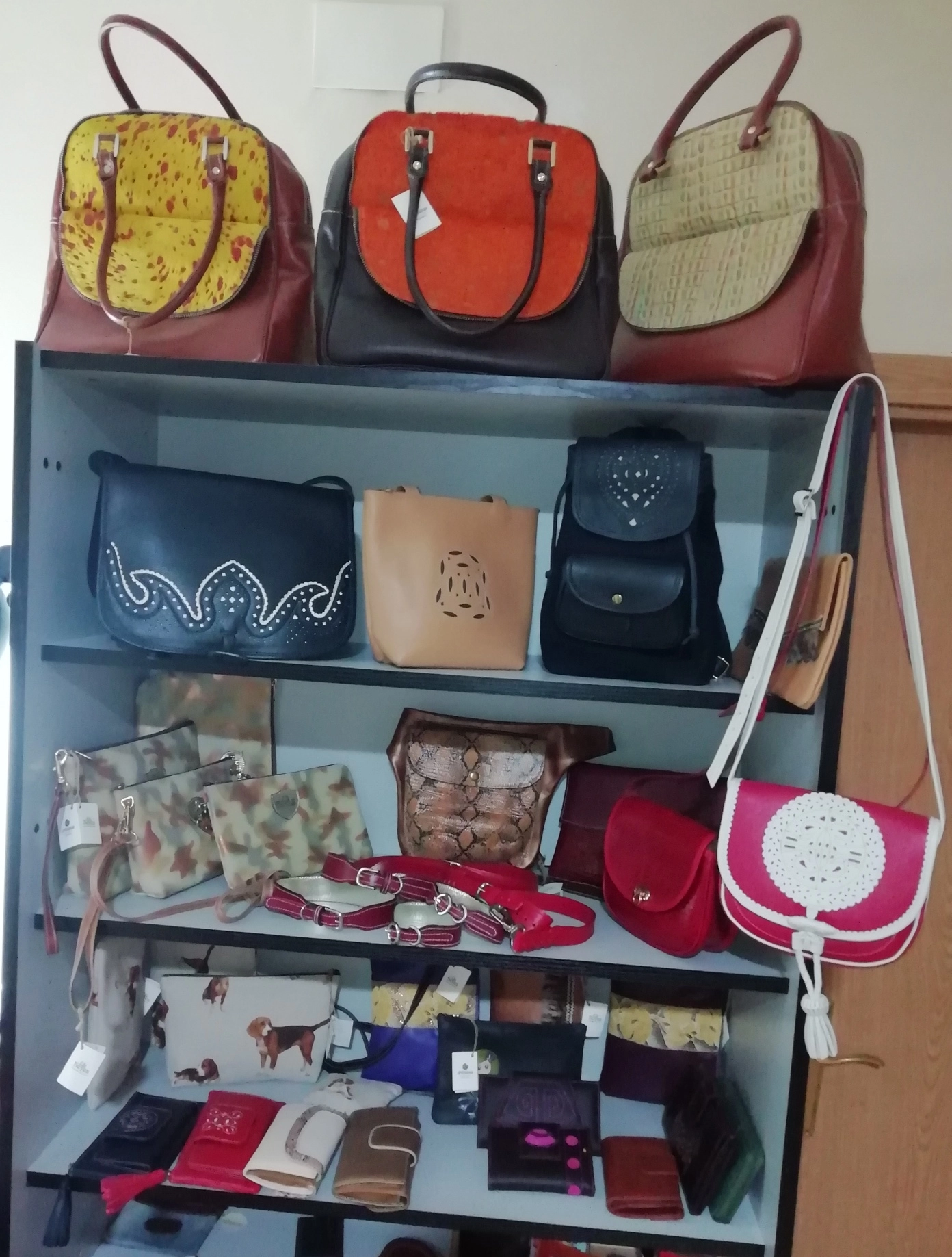 Marroquinería, cantería, cuero, forja y taxidermia