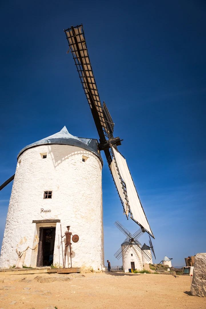 Ruta de los Molinos y Castillo de Consuegra